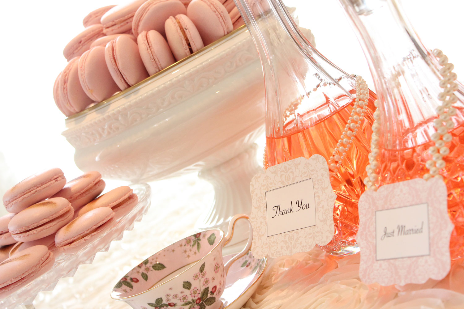 スィートピンクの可愛いお菓子でゲストをおもてなし | 高知県高知市の結婚式場ドリーマーベイシャトー
